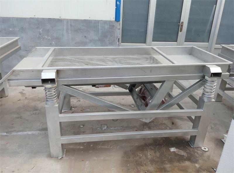 發河北唐山振動篩一臺