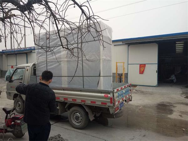 發(fā)往河南的400斤豆芽機