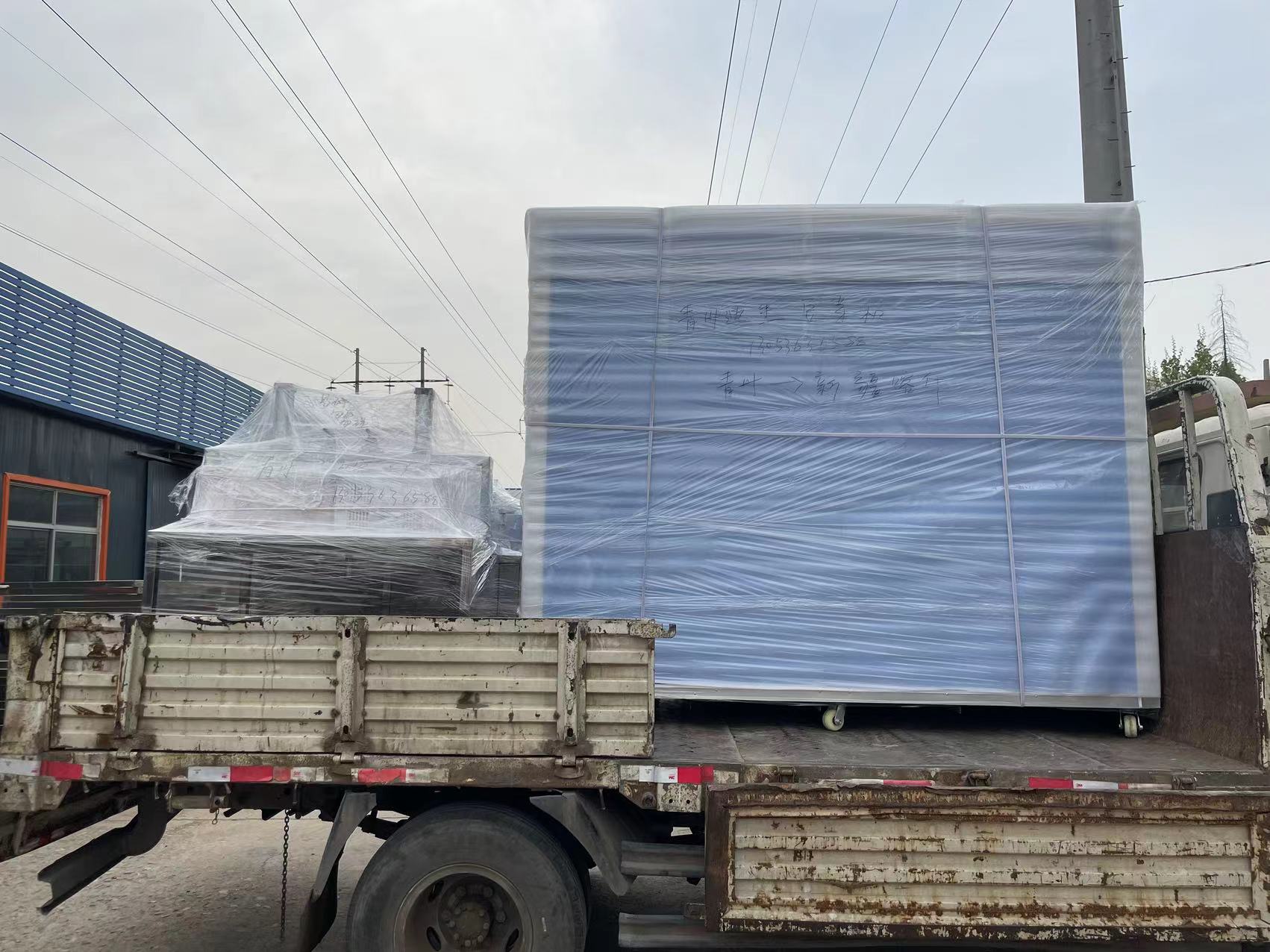 發(fā)往新疆喀什全自動800型豆芽機+200型豆腐機——迪生機械