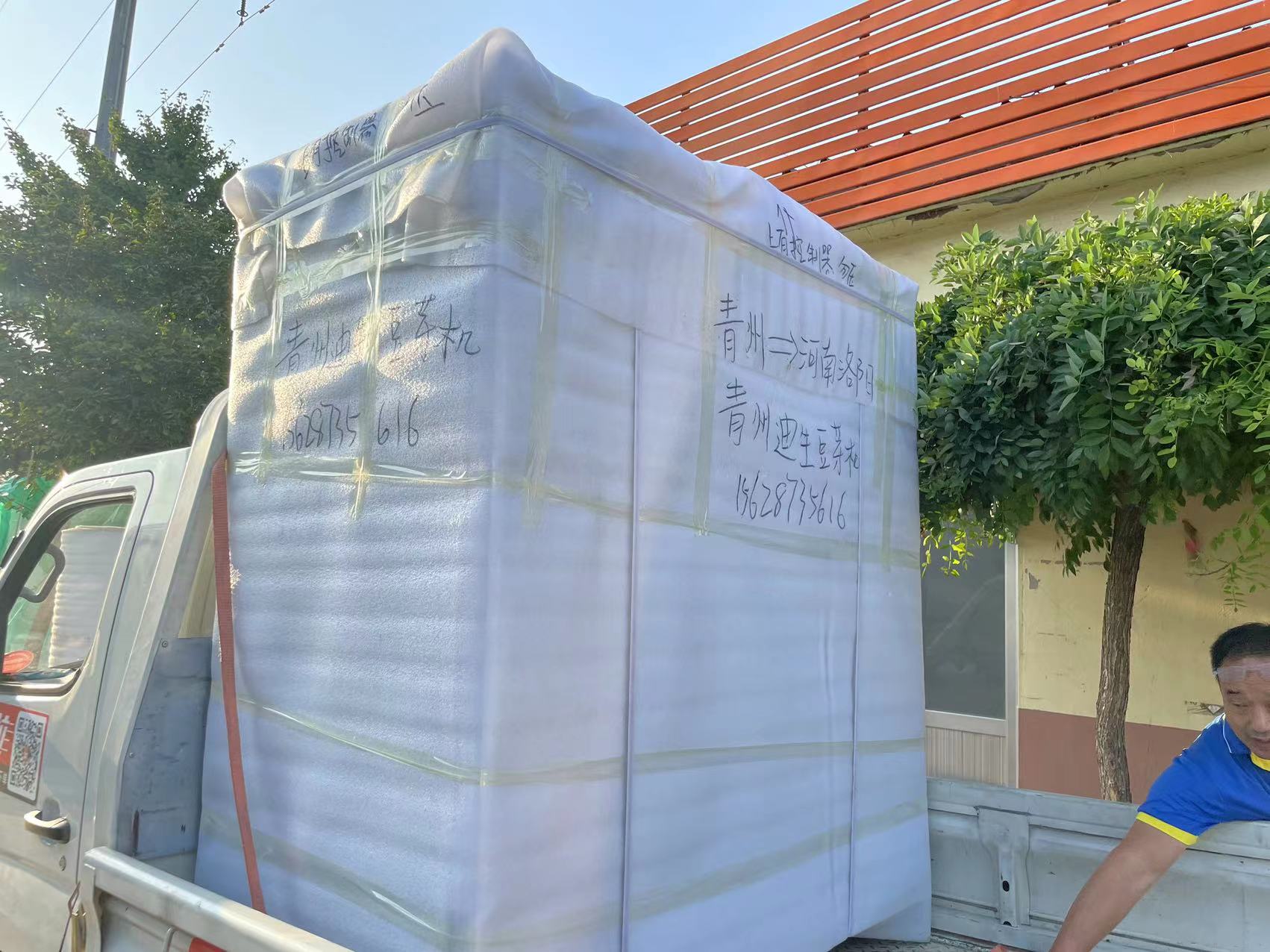 迪生豆芽機械發(fā)往河南100型全自動豆芽機