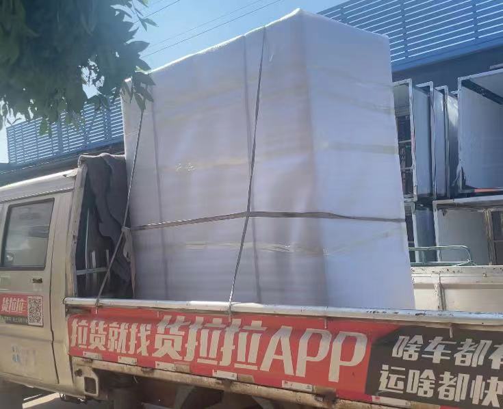 青州迪生機械發(fā)往貴州100型全自動豆芽機